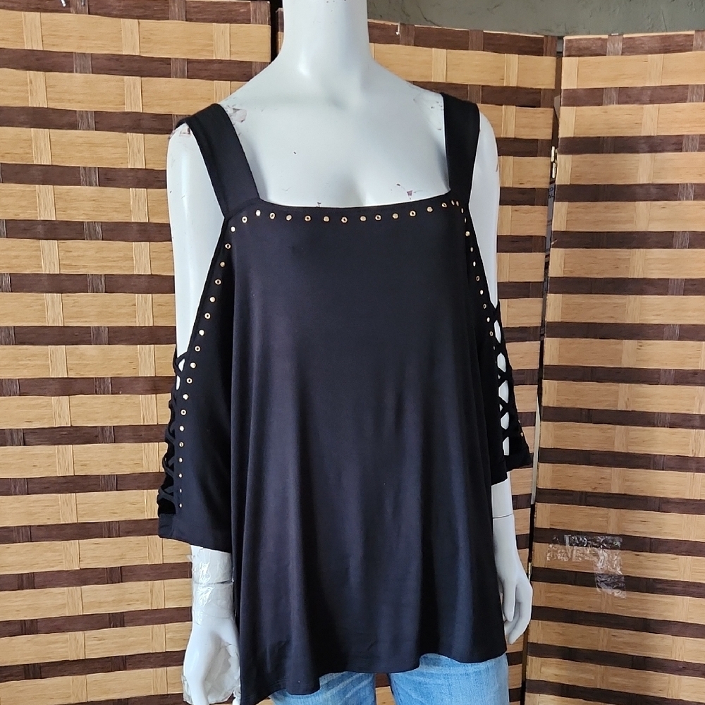 NWT!  Belldini Gold Stud Cold Shoulder Top